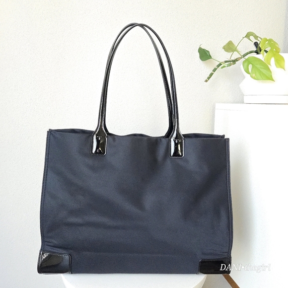 Tory Burch | Ella Patent Tote Large Black - Picture 3 of 16